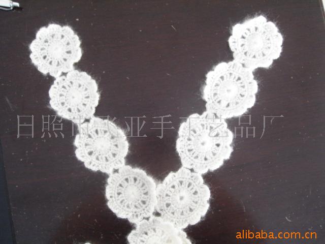 供应手钩衣领.手钩花边。手工钩编花款式。品种全