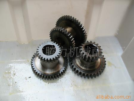 C618-2067/2065/X62-372A另有尾主轴,数控齿轮,螺旋伞齿,传动轴等