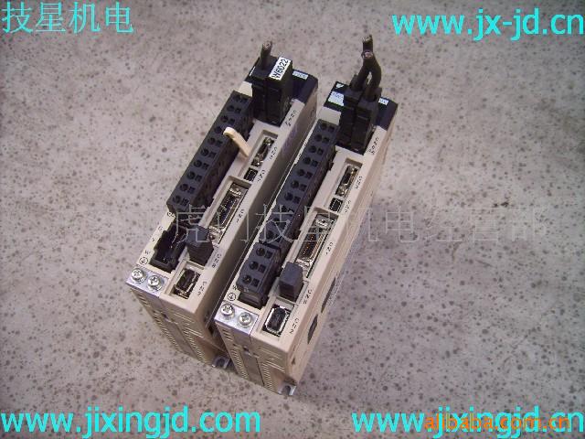 二手安川伺服驱动器SGDV-1R6A11A 保修三个月