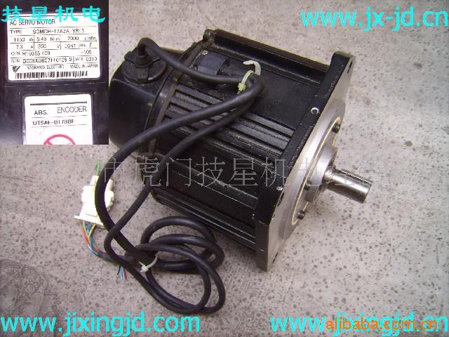 A二手安川伺服马达SGMDH-12A2A-YR13  保修三个月