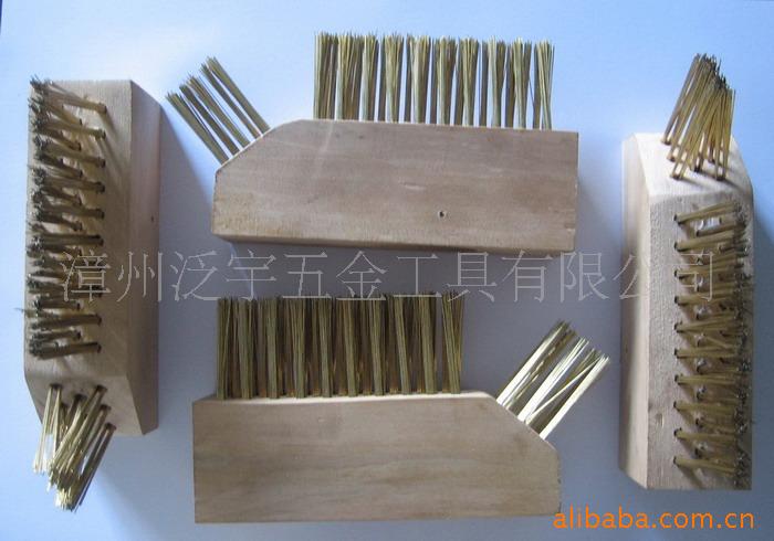 供应310木柄钢丝刷花园工具刷镀铜刷甲板刷