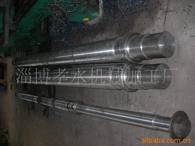 专业供应大型长轴棍子托轮轴选粉机轴机械加工
