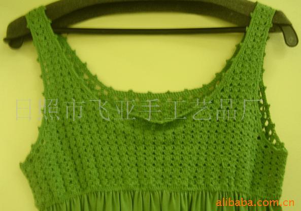 供应手工胸花，手钩衣领。手工钩编花款式。品种全．