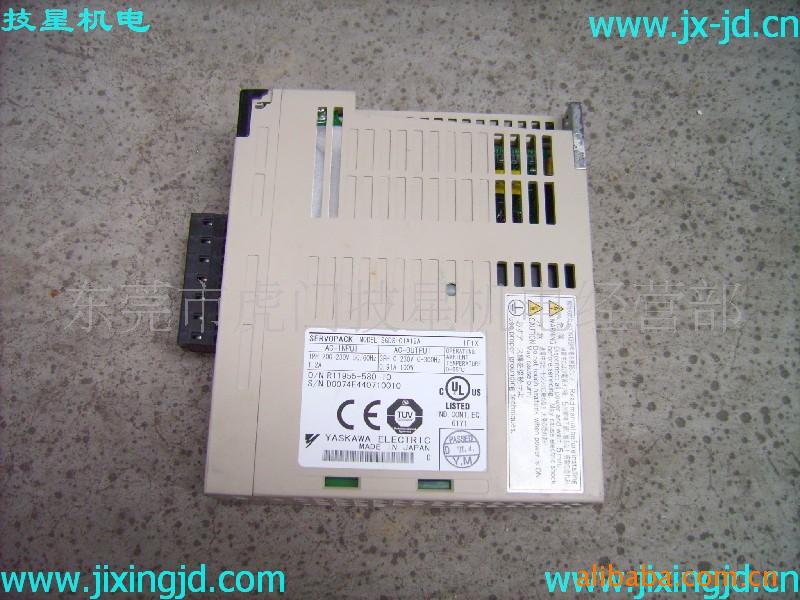 A 二手安川伺服驱动器SGDS-01A12A   SGDS-02A01A  保修三个月