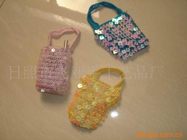 供应手钩花时尚配饰。服装配饰包．手机套。款式新品种全