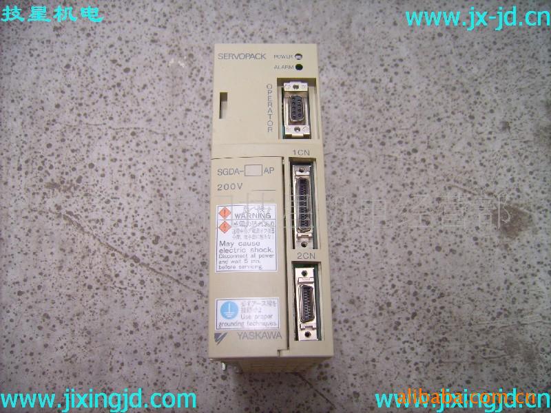 A 二手安川伺服驱动器SGDA-02AP   保好保修三个月