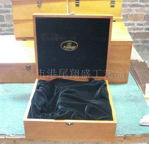 福建龙海<<厂家直销>>木盒来样订做 新款木盒订做 木制工艺品。