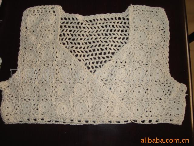 供应手钩花.手钩衣领.手工花边.衣领花边．勾编花边。