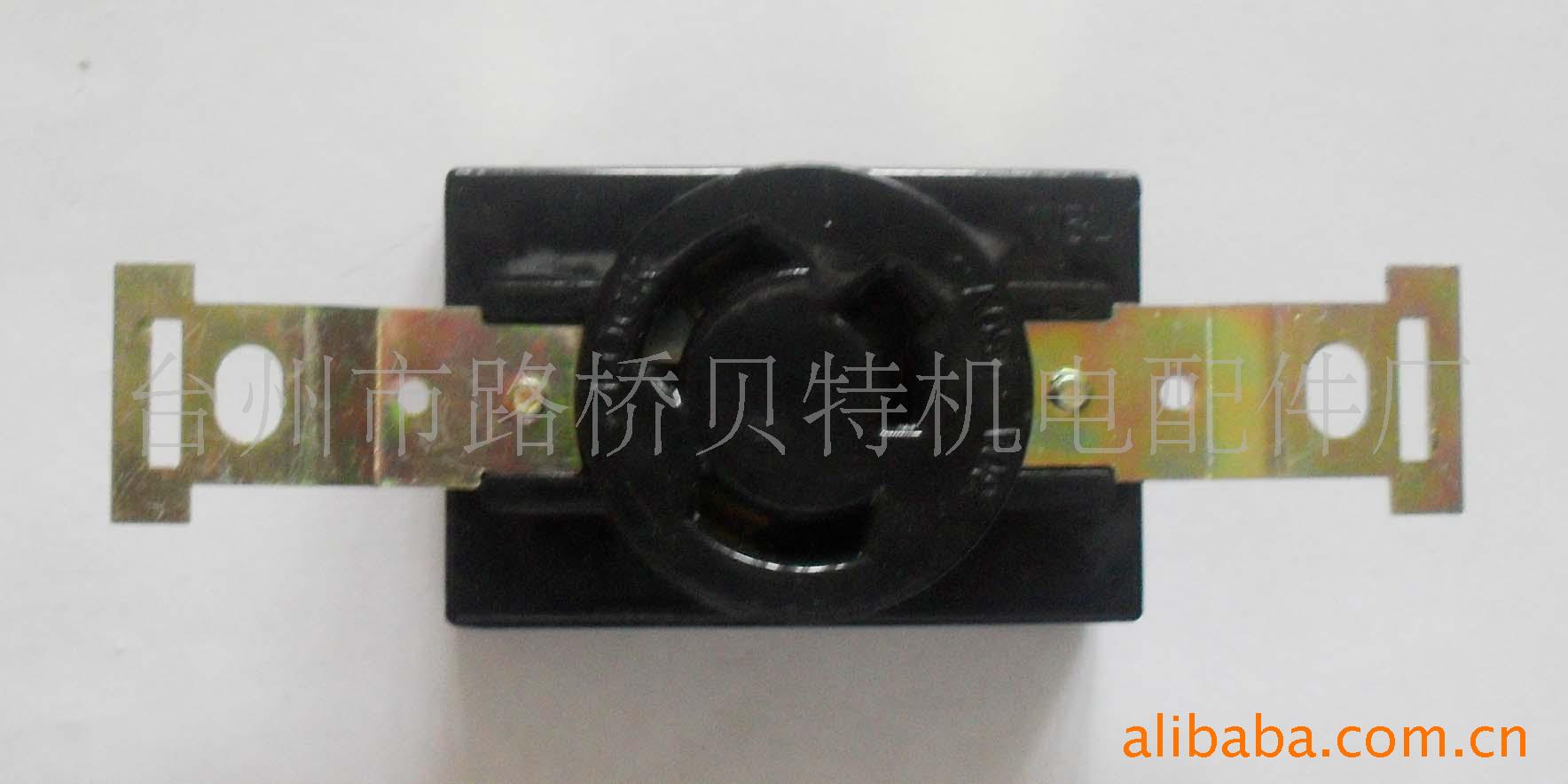 汽油发电机防松插座　美式防松插座　防松插头　发电机插头 插座