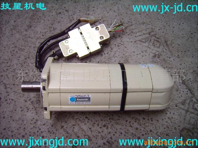 松下伺服马达MSM042AJB      保修三个月