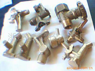 供应各种黄铜锻压件，高精度精细紫铜锻压件，铝合金锻压件，红冲