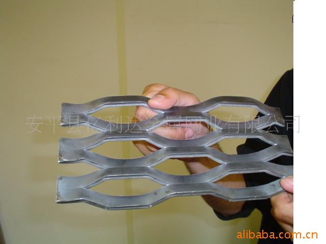 供应钢板网，铝板网，小钢板网