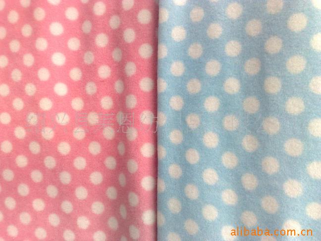 新品 半光超细摇粒绒面料 波点印花面料 家居服睡衣面料 厂家