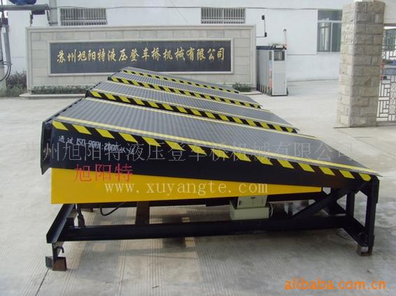 供应登车桥，液压自卸平台，码头自卸平台