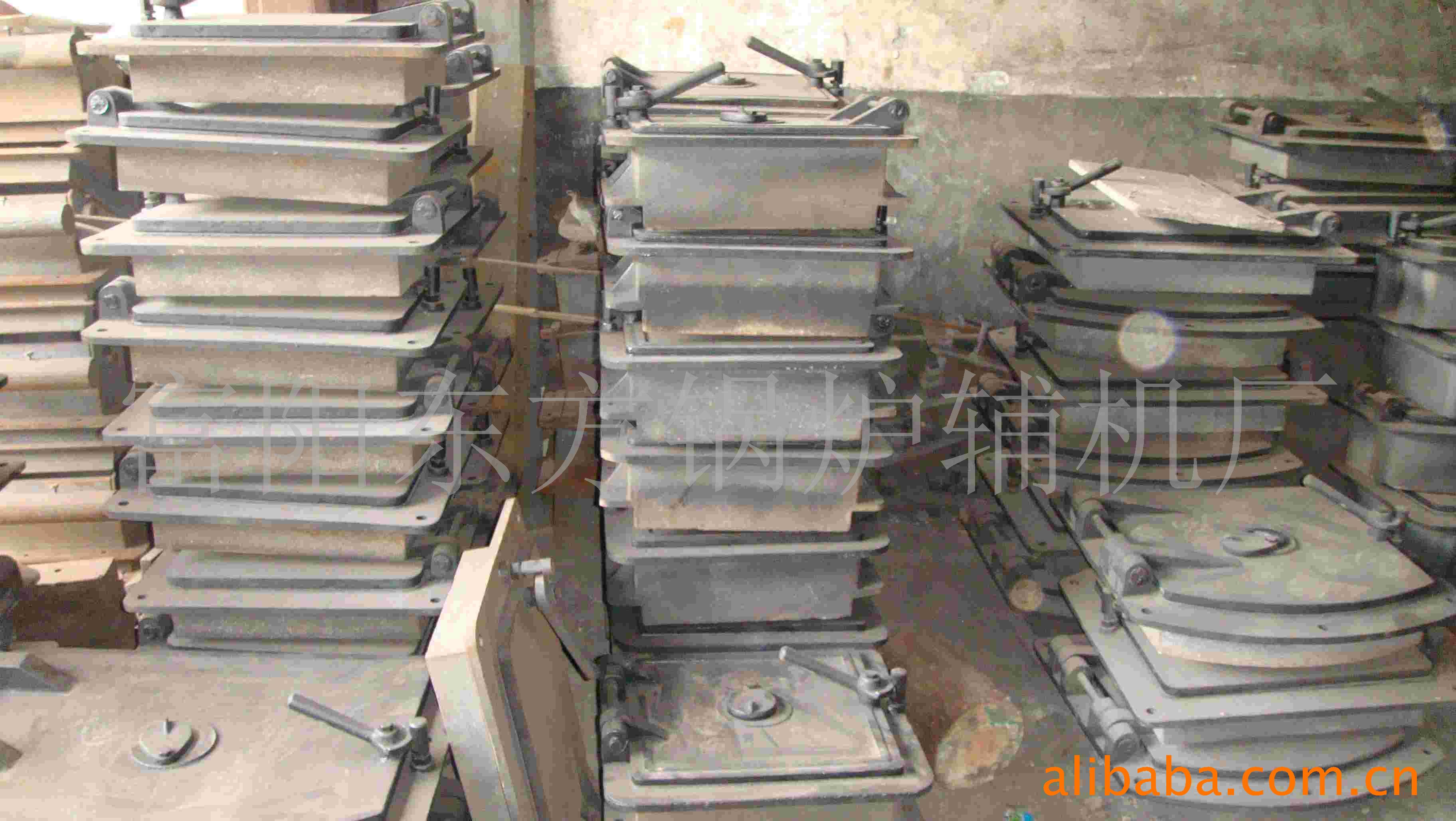 供应锅炉配件 锅炉炉门炉箅子炉排配件方形锅炉炉门 圆形锅炉炉门