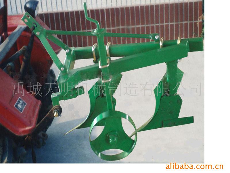 大量供应土壤整耕机械铧式犁、圆盘耙、圆盘犁、拖车、液压翻转犁