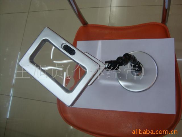 台式放大镜，辅助放大镜，桌上用品，辅助工具，带灯放