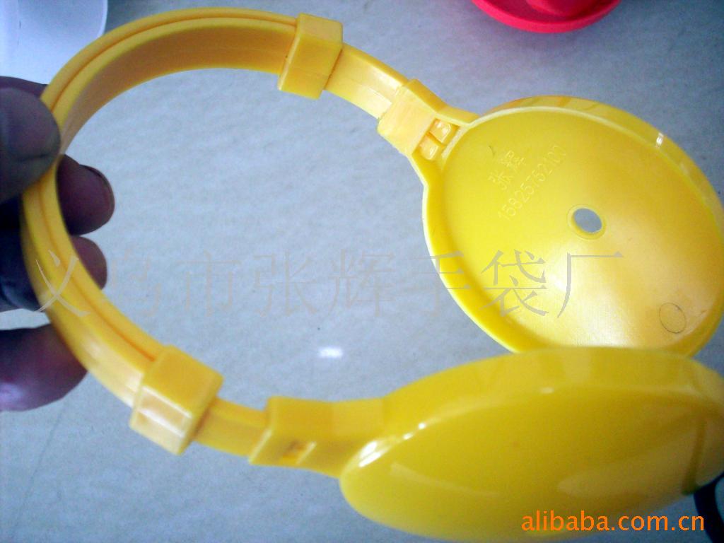 厂家供应各种保暖耳套塑料架子，做耳罩用的塑料架子及配件(图)