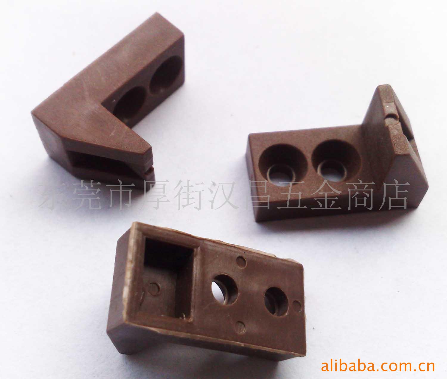供应双孔L型固定扣 家具塑胶配件