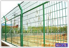 供应筛网,护栏网,框架型网护栏,围栏