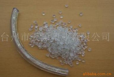 供应PVC颗粒　透明吹塑硬瓶料　透明PVC水管颗粒