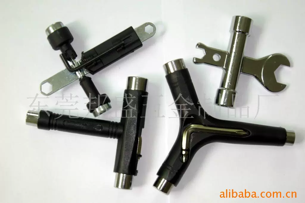 Прямые поставки с завода различных скейтбордов, самокатов, Т-образных инструментов, Y-образных инструментов, крестовых ключей.