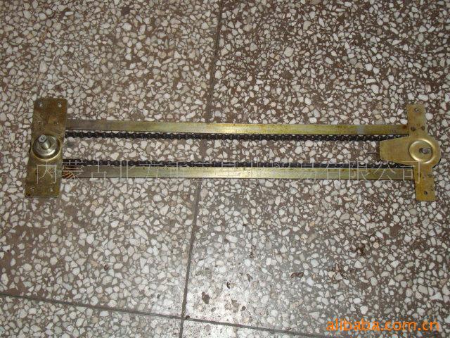 供应工程机械TEREX用15040148门玻璃调节器   特雷克斯配件