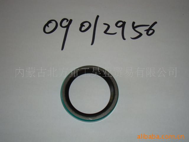 供应特雷克斯TEREX用09012956凸轮轴油封   特雷克斯配件