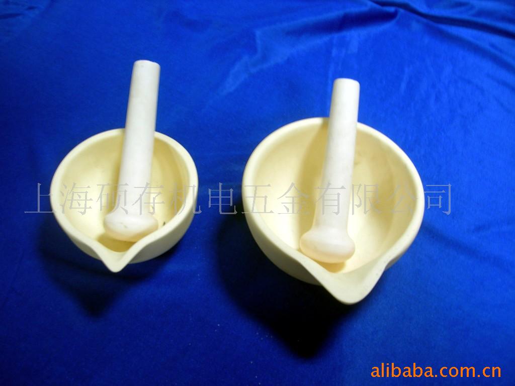 供应氧化铝球，刚玉球，刚玉坩埚，刚玉陶瓷球（图）