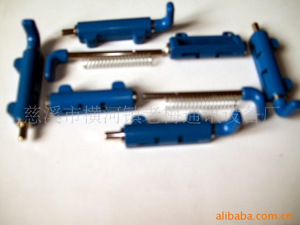 机柜左右塑料弹簧插销、塑料锁扣、光缆固定座