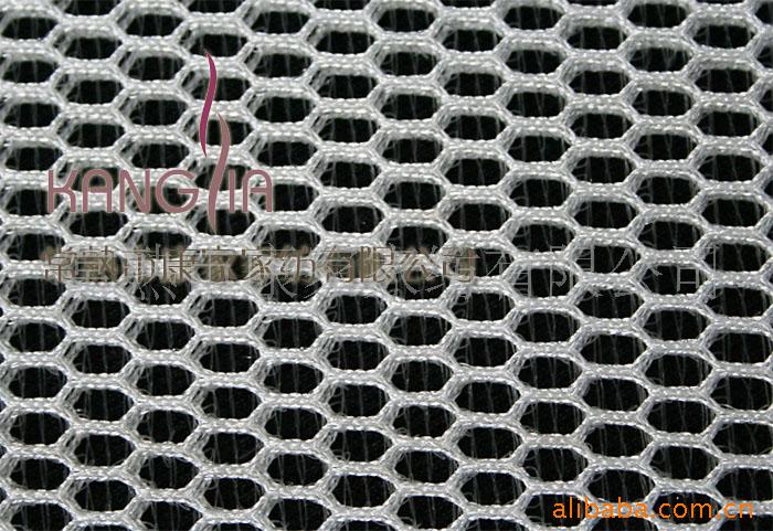 供应3D经编透气鱼丝网防撞特厚网眼布