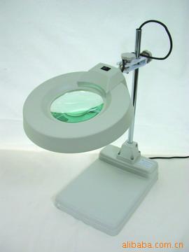 台湾SK-A 3倍5倍8倍白玻带灯台式放大镜