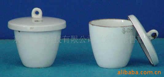 碳化硅坩埚，氮化硅坩埚，刚玉陶瓷杯 刚玉陶瓷管