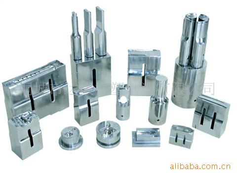 专业提供固定式优质塑料模具橡胶模具冲压模具