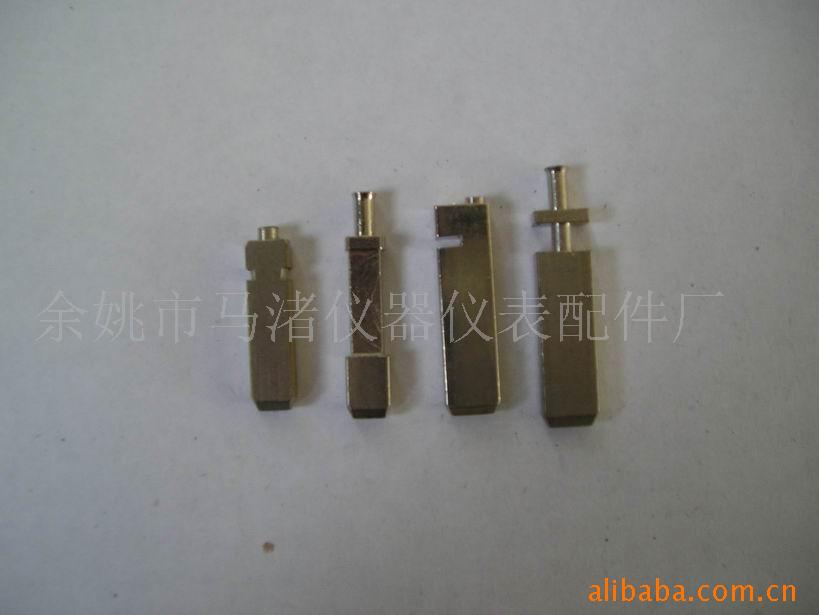 插头插脚和接线柱