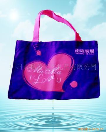 广州工厂 礼品包装袋 心形礼品袋 彩色印刷礼品袋 手挽礼品袋