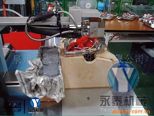 厂家直销自动汽车大灯灯槽密封胶打胶机横滨胶机热熔胶机