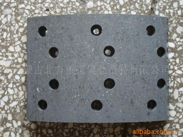 特雷克斯TEREX用20018431  09079096   09076567后制动片