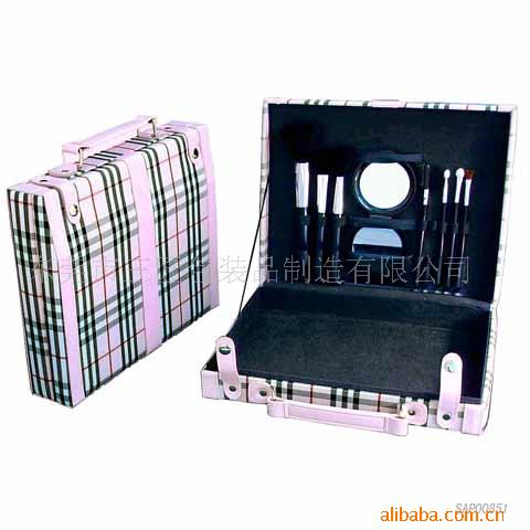 2025年厂家直销新款化妆盒 化妆箱 化妆包  多层首饰盒定/制