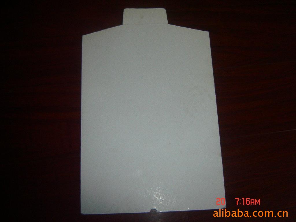 厂家供应600克涂布方头衬衫包装纸板、T恤批发领结加厚耐用衣物