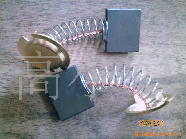 低声音,轻音甩脂电机83电机电刷碳刷