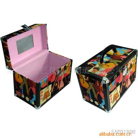 2025年新款化妆箱包 化妆盒 彩妆盒 多层盒可根据要求专 业 定 制