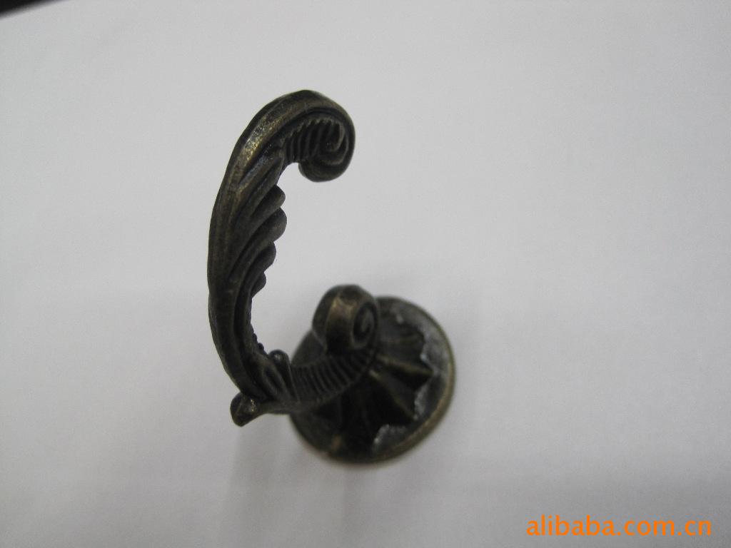 供应衣钩  锌合金衣钩 挂钩 五金配件