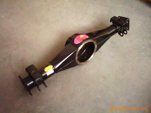 供应车桥自动焊接设备汽车后桥前桥数控自动焊机