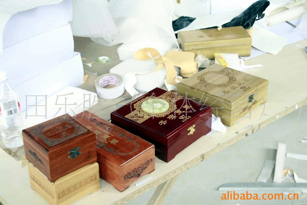 茶叶盒激光雕刻  茶叶盒雕刻 纸巾盒激光雕刻