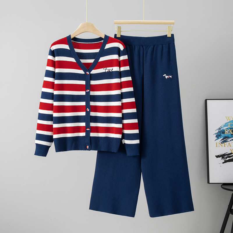 Light Luxury and Fashionable Color-Block Striped Knit Top for Women, 2025 Spring Korean Style Atmospheric Top and Casual Pants Two-Piece Set