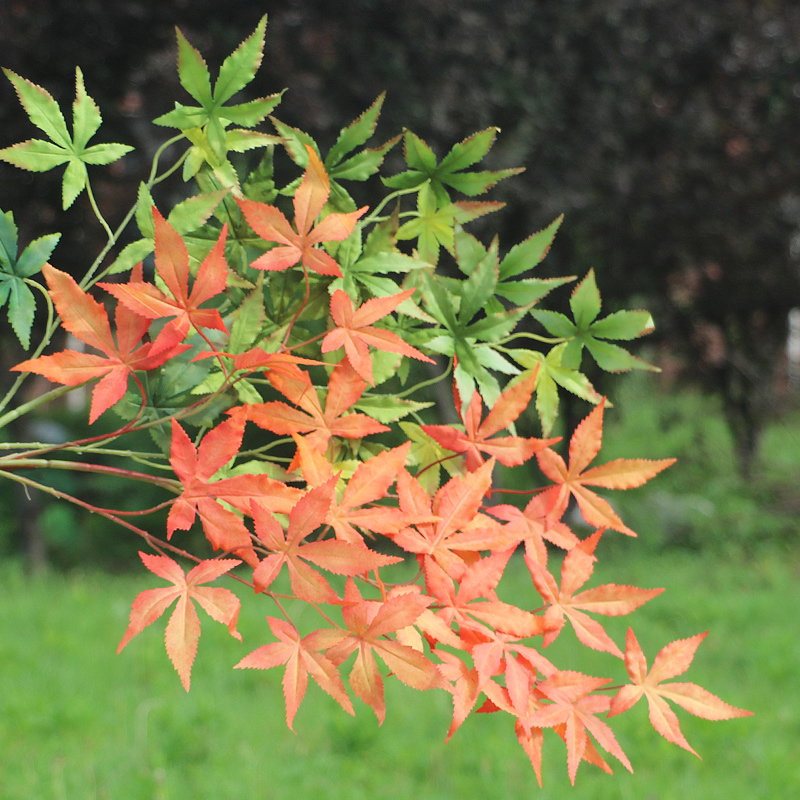 Simulated Red Chicken Claw Maple Leaves, Plastic Plants, Fake Branches and Leaves for Decoration, Fake Leaves, Green Plants for Landscaping