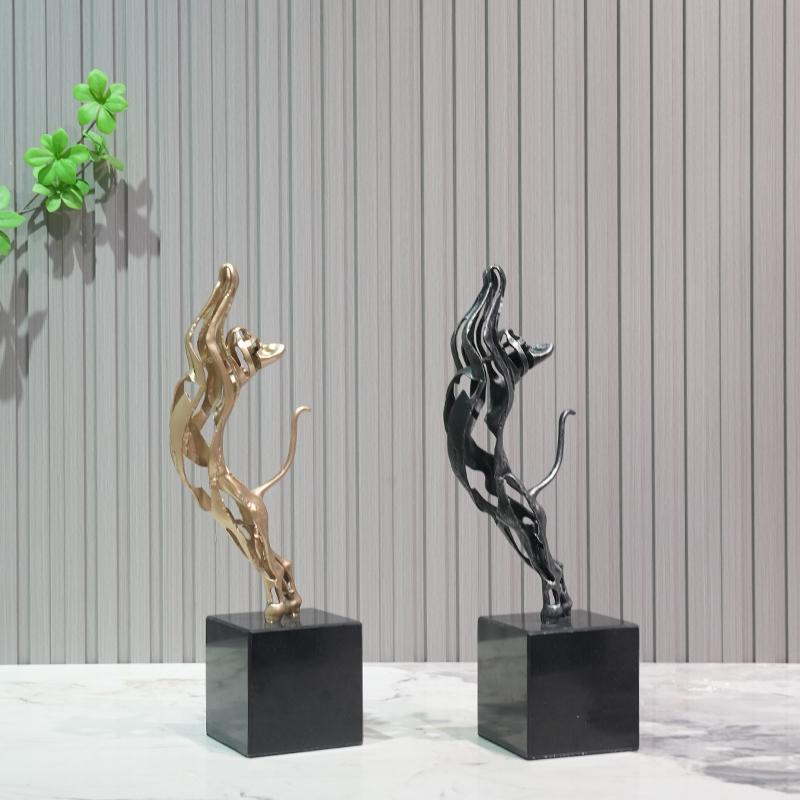 Modern Light Luxury Model House Living Room Metal Animal Decorative Ornaments Hotel Entrance Abstract Metal Artwork