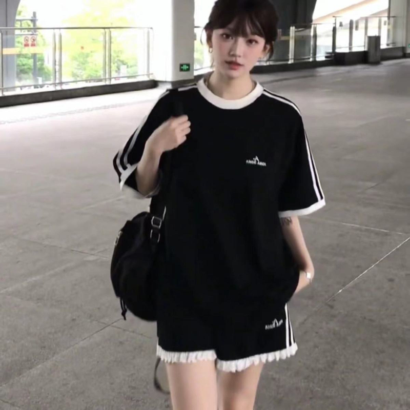 High-End Fashion Korean Casual Sports Suit for Women, Summer Student Loose Short-Sleeved Shorts Running Suit Two-Piece Set