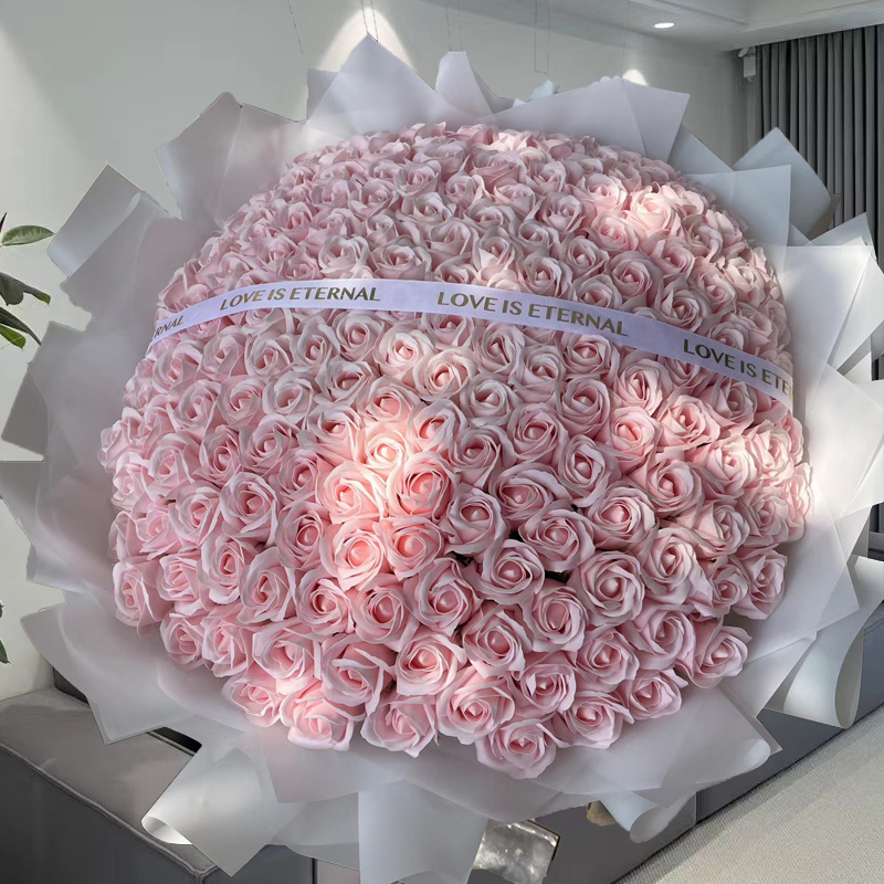 핑크 스노우 마운틴 장미 꽃다발 199개